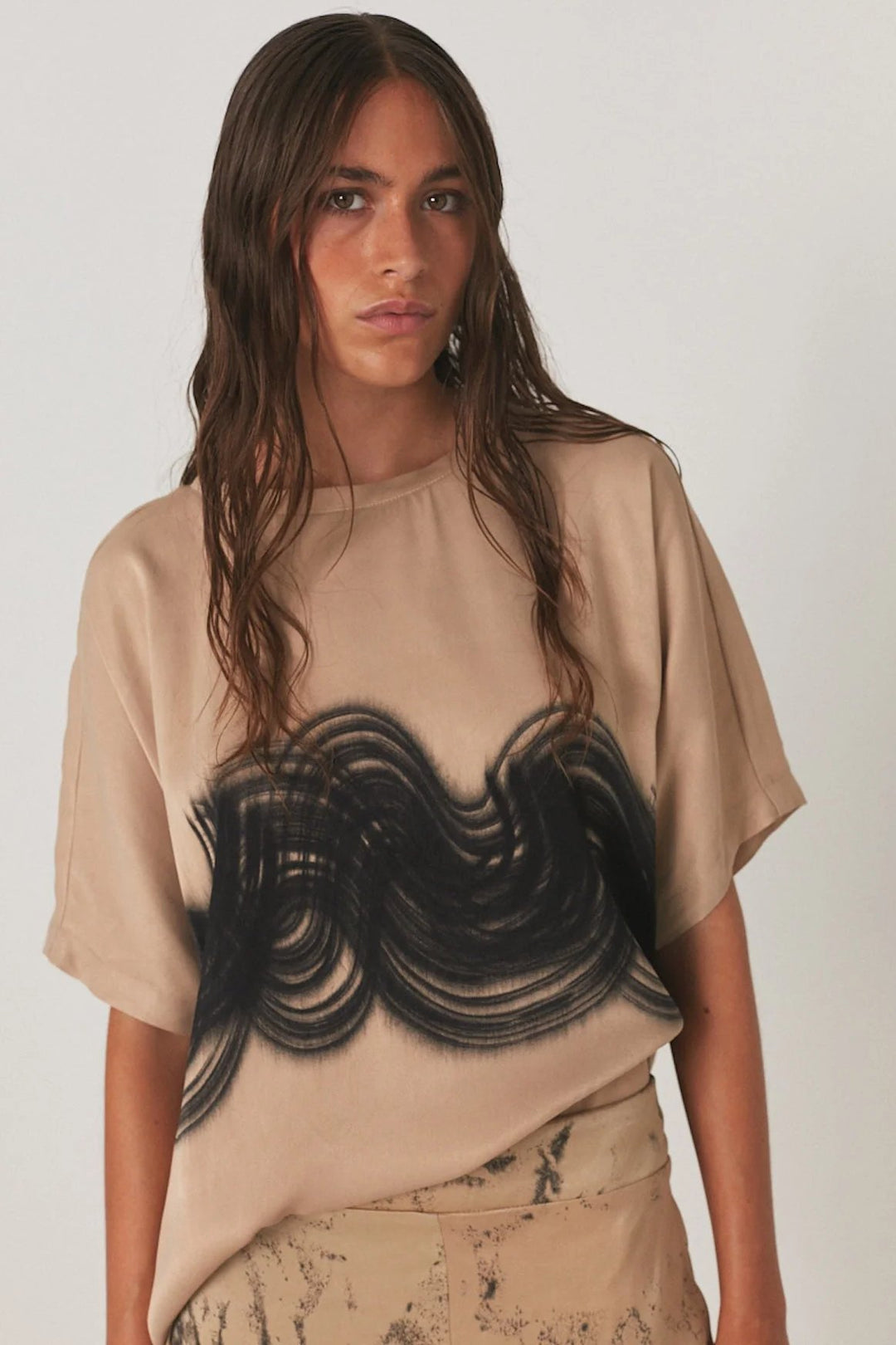 Rabens Saloner | T-shirt | Maggi Swirl Cropped, black sculp combo