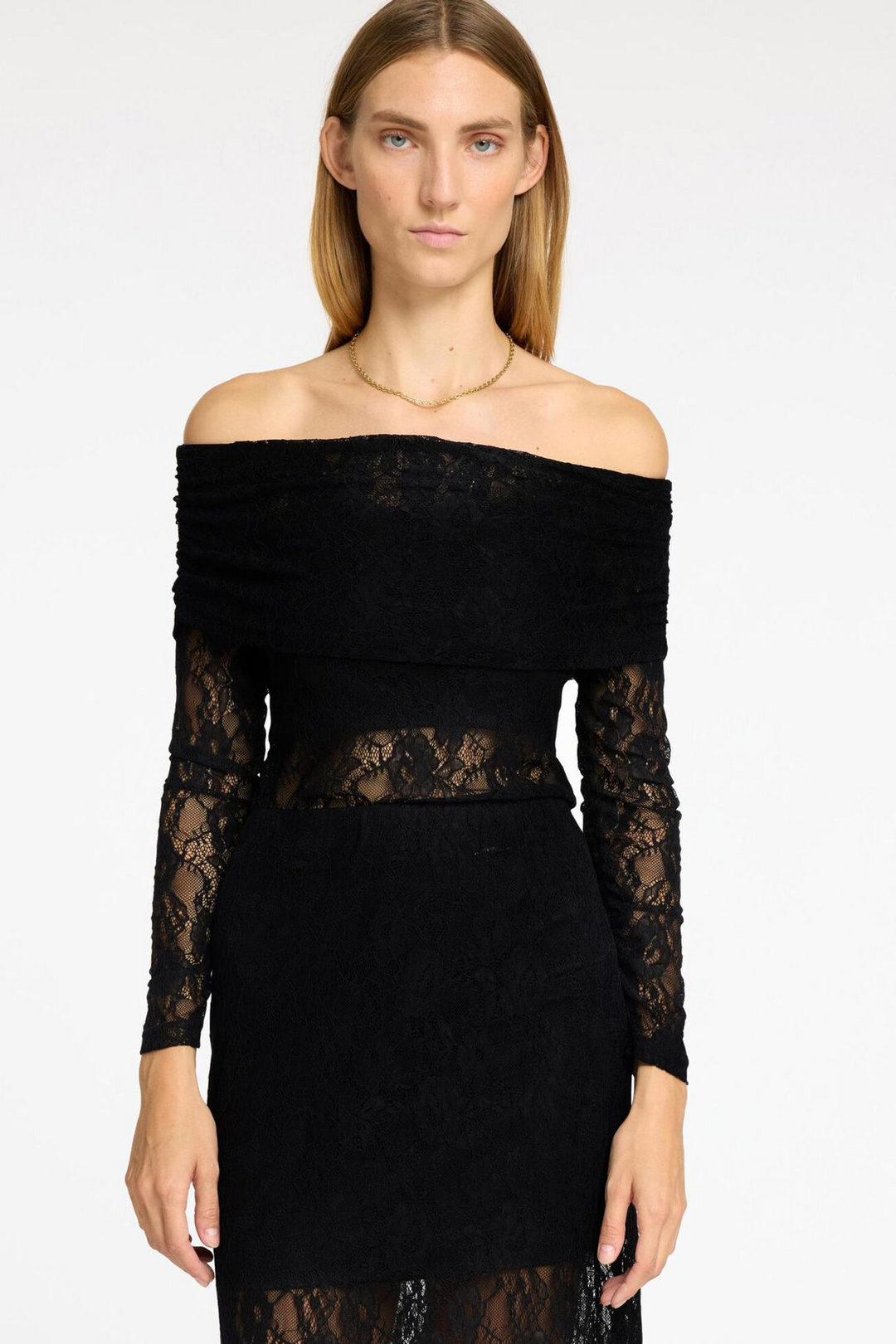 Selected Femme Sort Mista LS Off Shoulder Lace Top - Elegant og Feminin