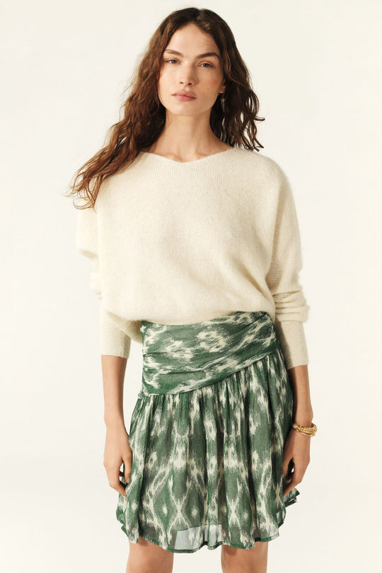 ba&sh Mina Skirt – mini-nederdel i kaki med flair og boheme-look. Let og luftigt stof i 100% viskose.