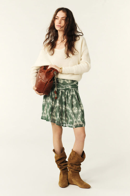 ba&sh Mina Skirt – mini-nederdel i kaki med flair og boheme-look. Let og luftigt stof i 100% viskose.