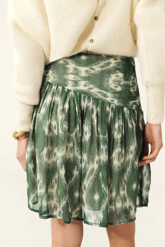 ba&sh Mina Skirt – mini-nederdel i kaki med flair og boheme-look. Let og luftigt stof i 100% viskose.