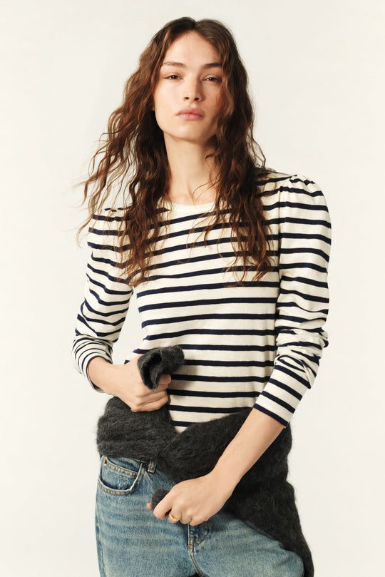 ba&sh Sango Bluse – tætsiddende langærmet bluse i 100% økologisk bomuld med pufærmer og stilfulde sorte striber.