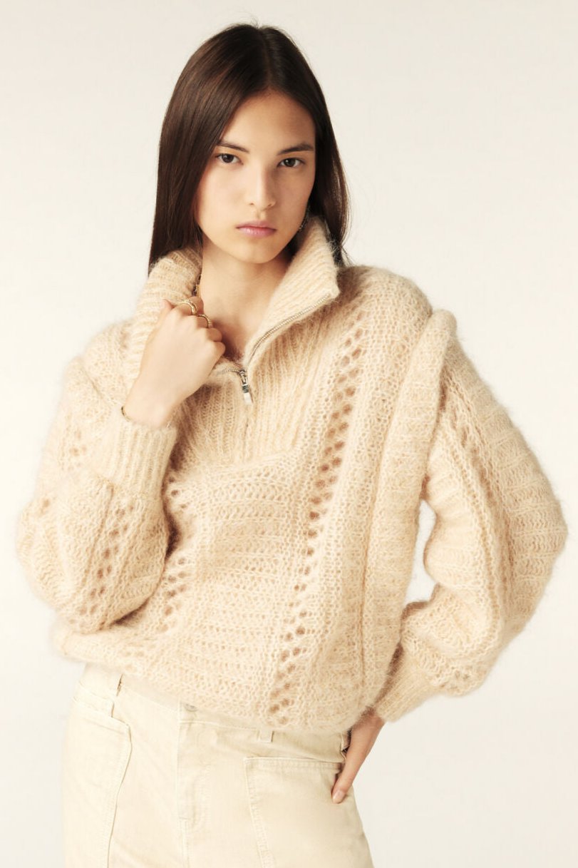 ba&sh Balazo Jumper - Oversized Sweater i Vanille med Feminin Ruffle