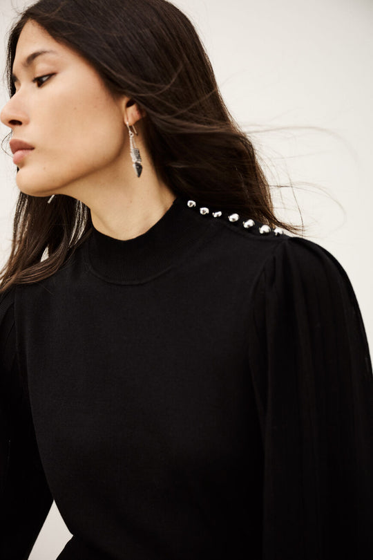 ba&sh Stella dress i sort, elegant, tætsiddende minikjole med lange ærmer og høj rund hals.