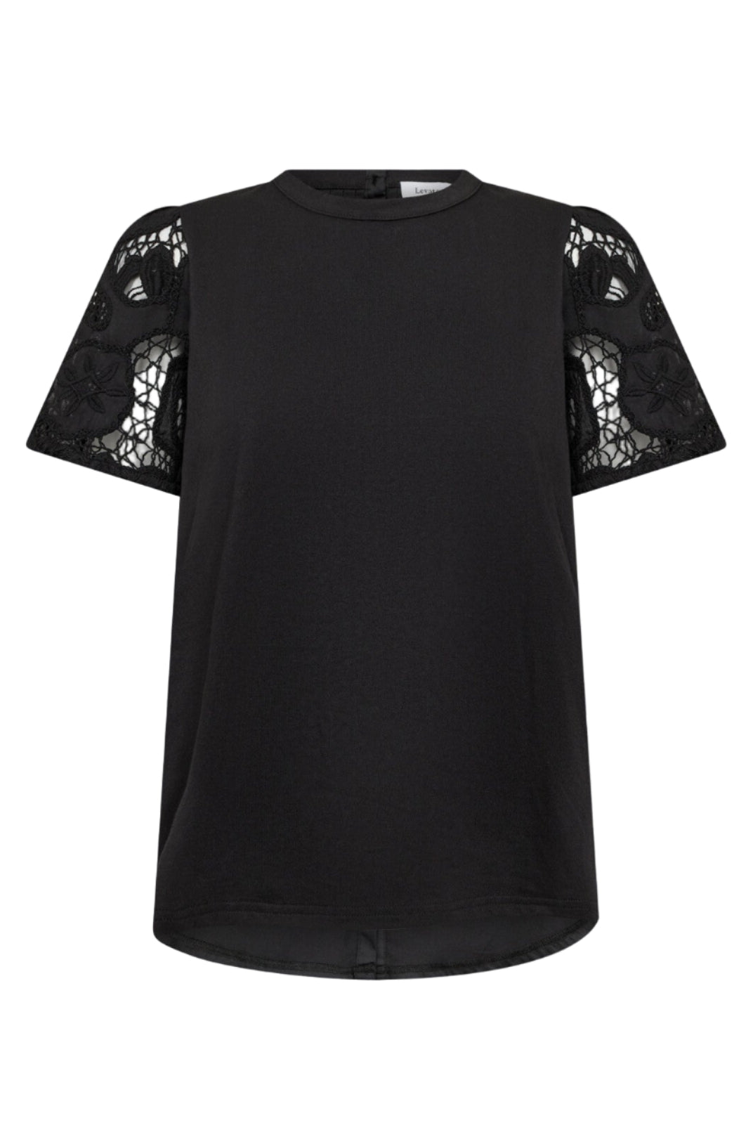 Levete Room LR-Kowa 8 T-shirt i sort, fremstillet af økologisk bomuld med blondeærmer.