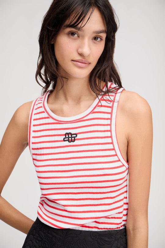 Munthe Tezza Tank Top i økologisk bomuld. Tæt pasform, rund hals og elegant broderi.