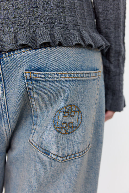 Levete Room LR-Ismaila 13 Pullover i mørkegrå, strikket i 100% merinould med rund hals.