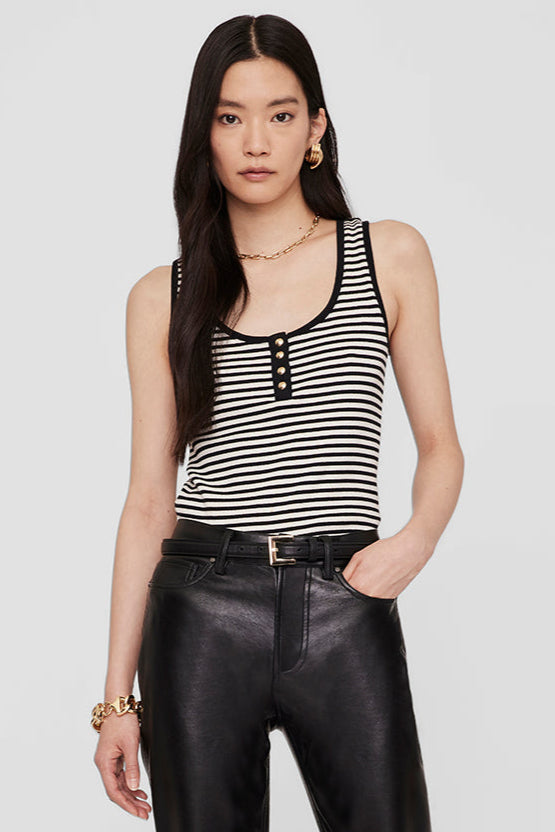 Anine Bing Alessia Tank – stribet tanktop i bomuldsblanding med guld-monogram knapper og afslappet pasform.