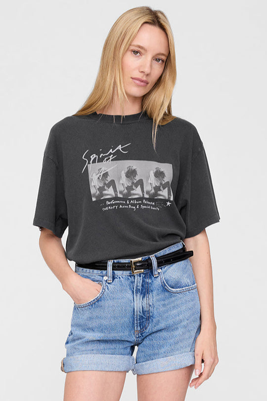 Anine Bing Ashton T-shirt Concert i vasket sort – afslappet boxy T-shirt i blød bomuld med vintage LA grafik.