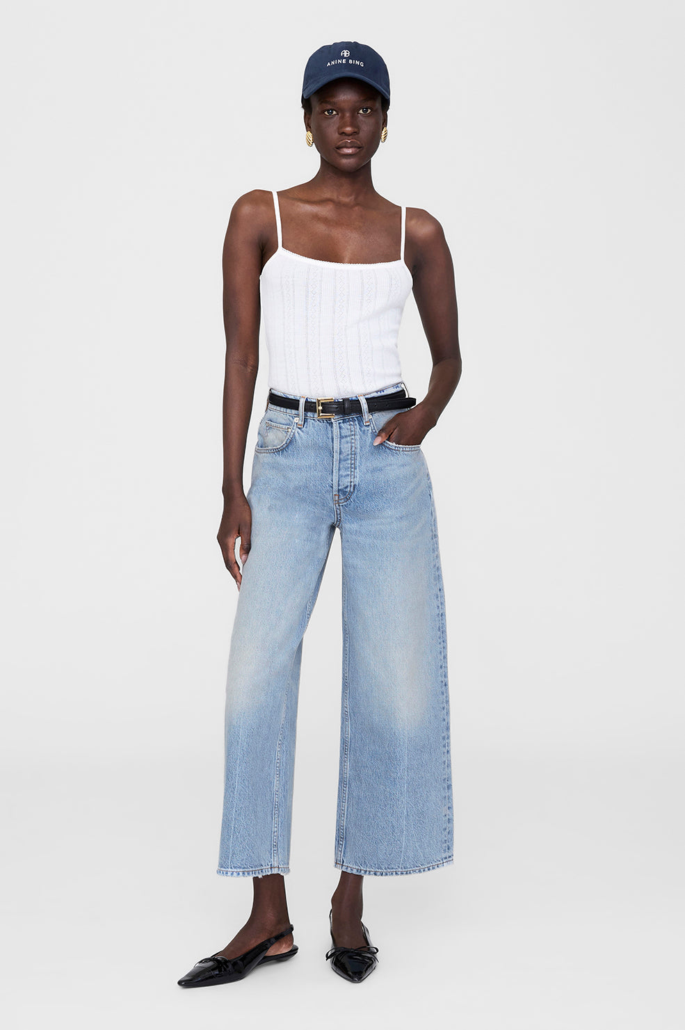 Anine Bing kasket i washed navy med broderet logo.