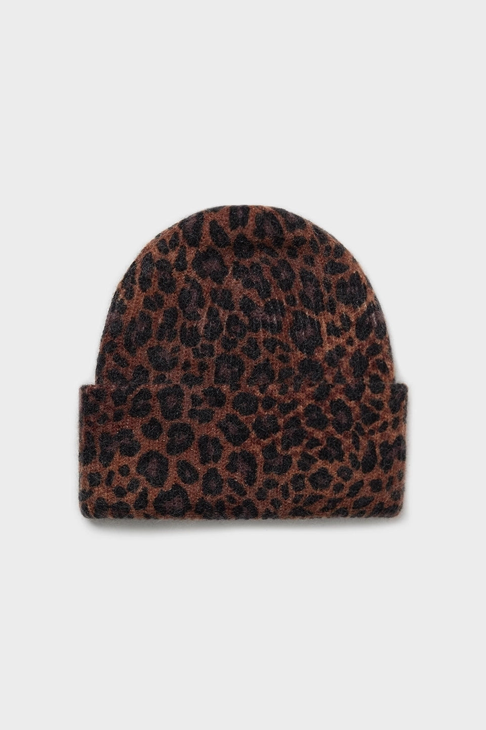 Beanie Blake i Dark Brown Leo i Mohair-Wollmix – blød, varm damehue med iøjnefaldende leo-mønster, perfekt til oversized frakker og chunky boots