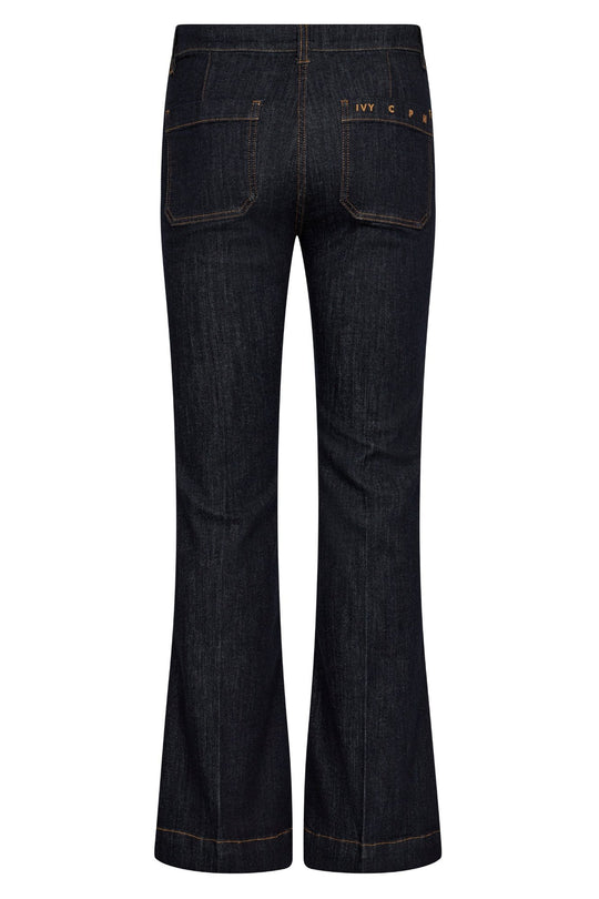 IVY Copenhagen Ann Charlotte Jeans i undone indigo - Flared jeans med mid-waist og patch lommer