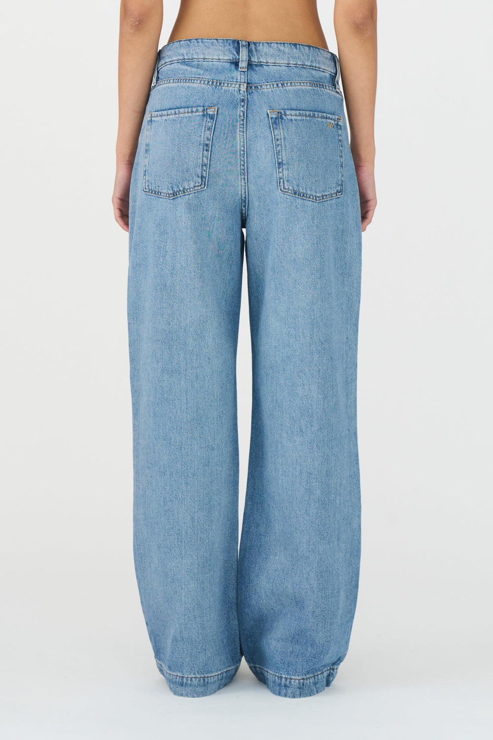 IVY Copenhagen Augusta Wash Palencia jeans i denim blue – høj talje og vide, lige ben i 100 % bomuld.