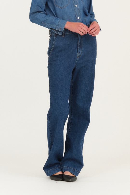 IVY Copenhagen Brooke French Jeans – middark wash, løs pasform, høj talje & lige, brede ben for et moderne denim-look.