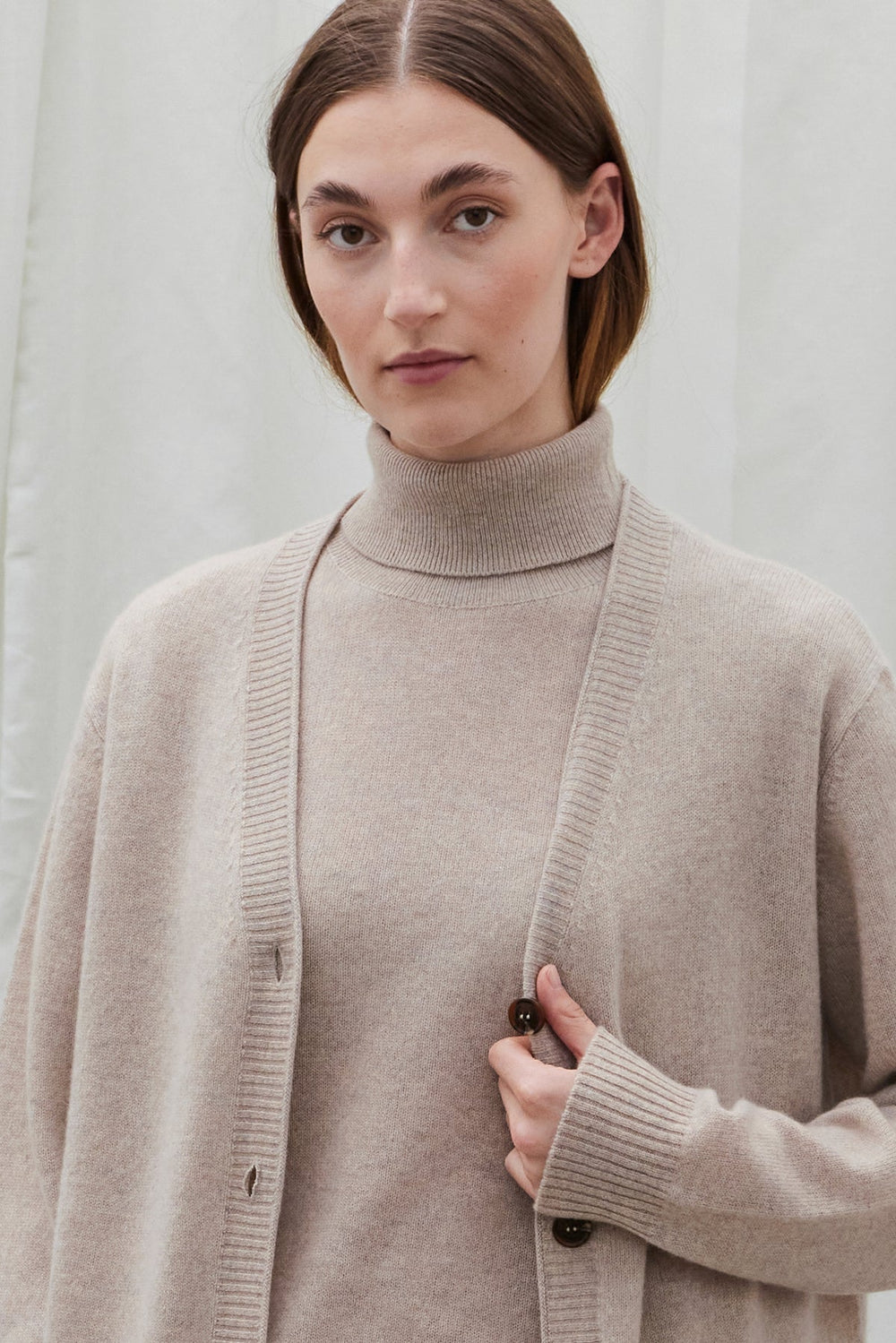 Jamaica Lady Sleeve High Neck Sweater - Klassisk Økologisk Strik fra Beta Studios