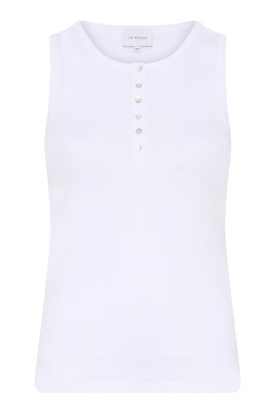La Rouge Rose Tank Top – kropsnær bomuldstop med stolpedetalje og perlemorsknapper. Elegant og feminin pasform.