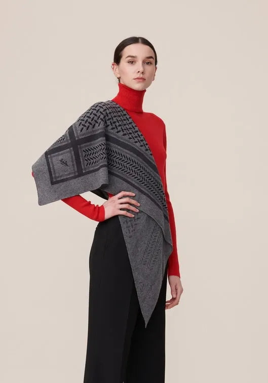 Lala Berlin Triangle Trinity Classic M tørklæde i Lubecca/darkgrey melange – trekantet tørklæde i 100% kashmir med ikonisk Kufiya-print, blødt og elegant