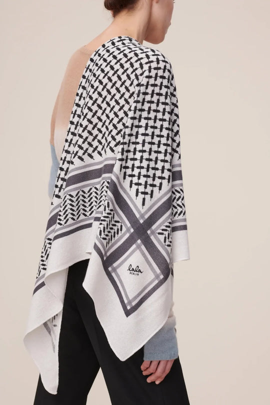 Lala Berlin Triangle Trinity Classic M tørklæde i alabastro off-white – trekantet cashmere-tørklæde med ikonisk heritage-print, blødt, let og elegant