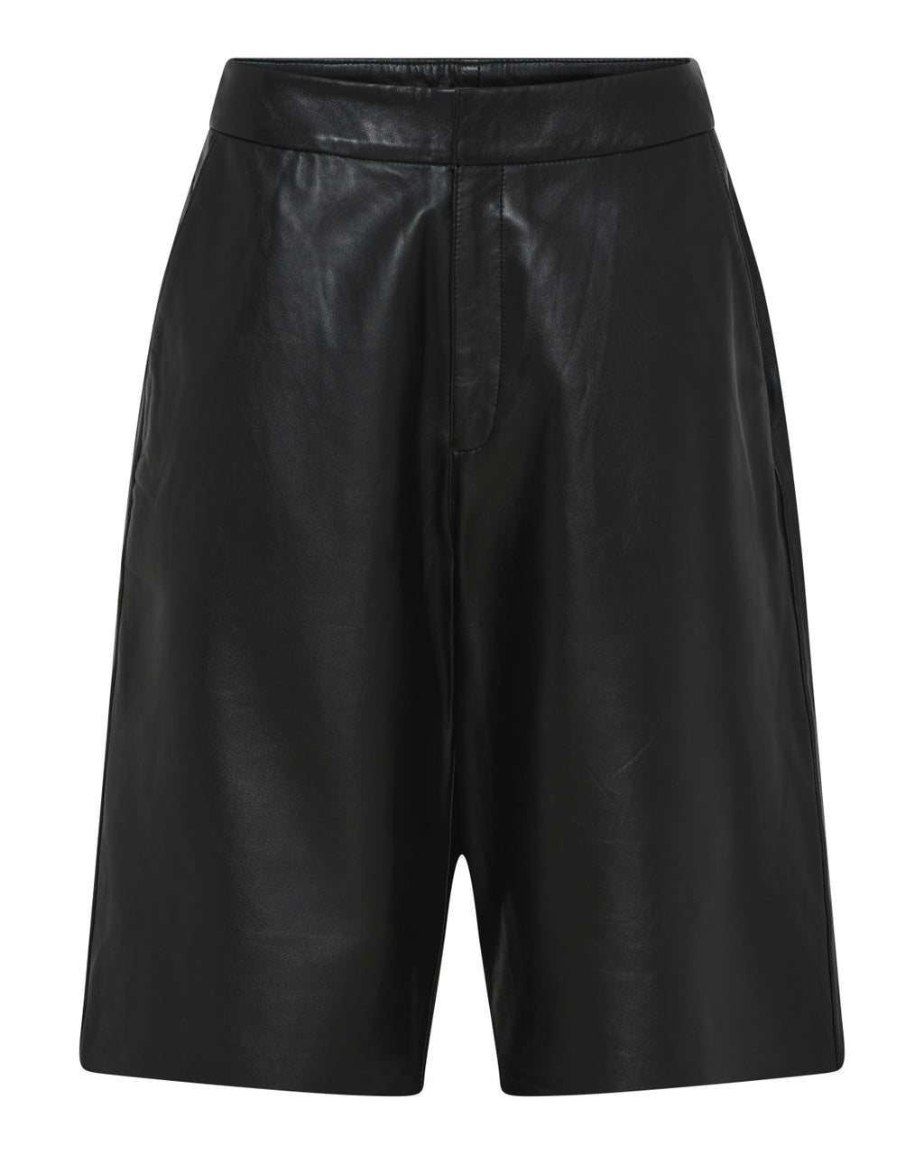 La Rouge Lena Lamb Bermuda i sort – elegante shorts i 100% blødt lammeskind med bermudalængde.