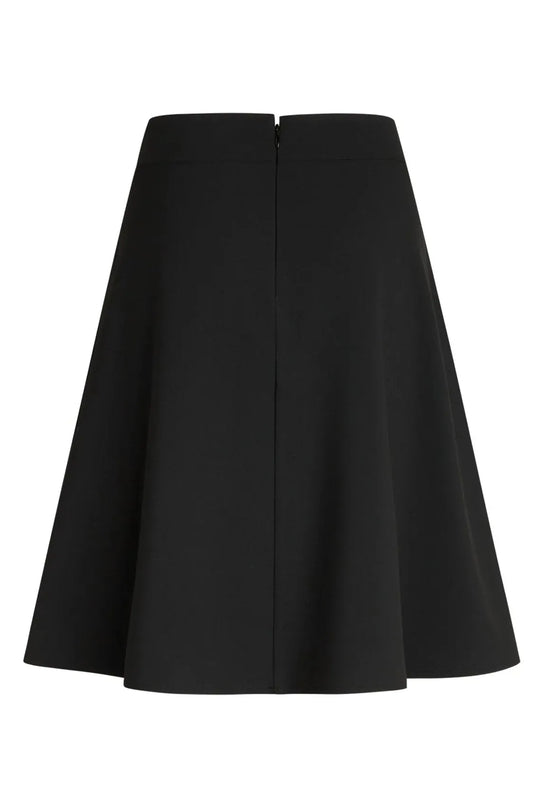Mads Nørgaard Recycled Sportina Stelly Skirt FAV Sort - A-formet nederdel i genanvendt materiale. Høj talje, sidelommer og lynlåslukning bagpå.
