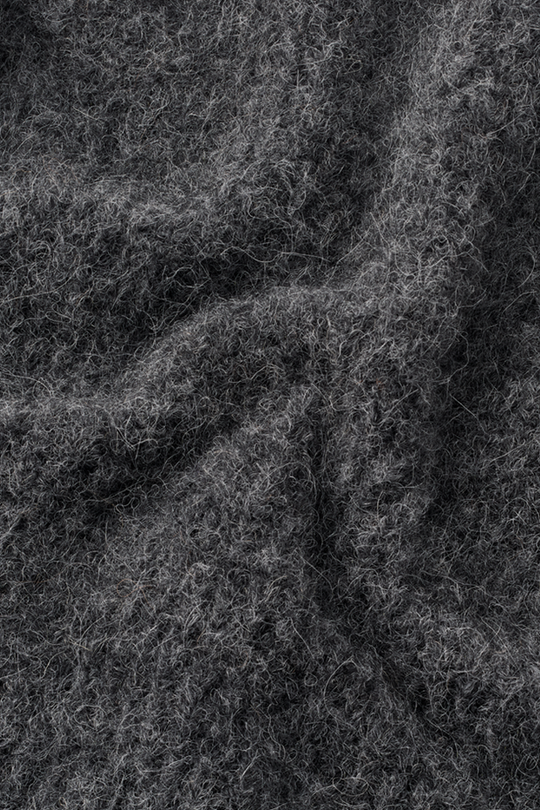 Basic Apparel Magna H. Neck Sweater i dark grey melange - Blød sweater med høj hals i ansvarlige materialer