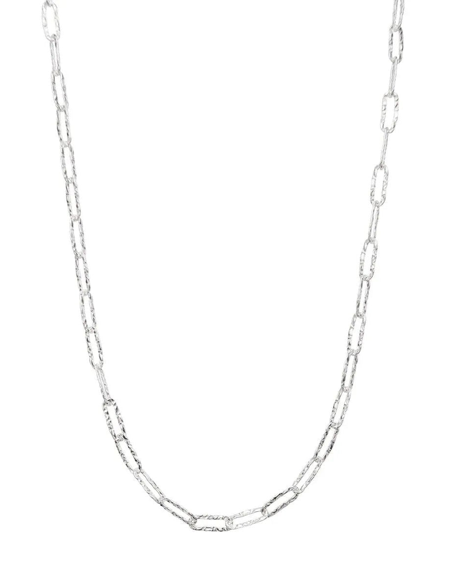 Pico Ginny Necklace – sterlingsølv halskæde med hamret struktur.