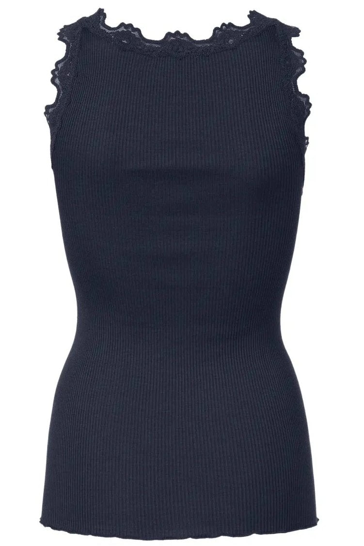Silketop | ROSEMUNDE Ikonisk top med blonder, 5205 navy
