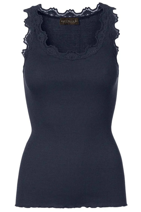 Silketop | ROSEMUNDE Ikonisk top med blonder, 5205 navy