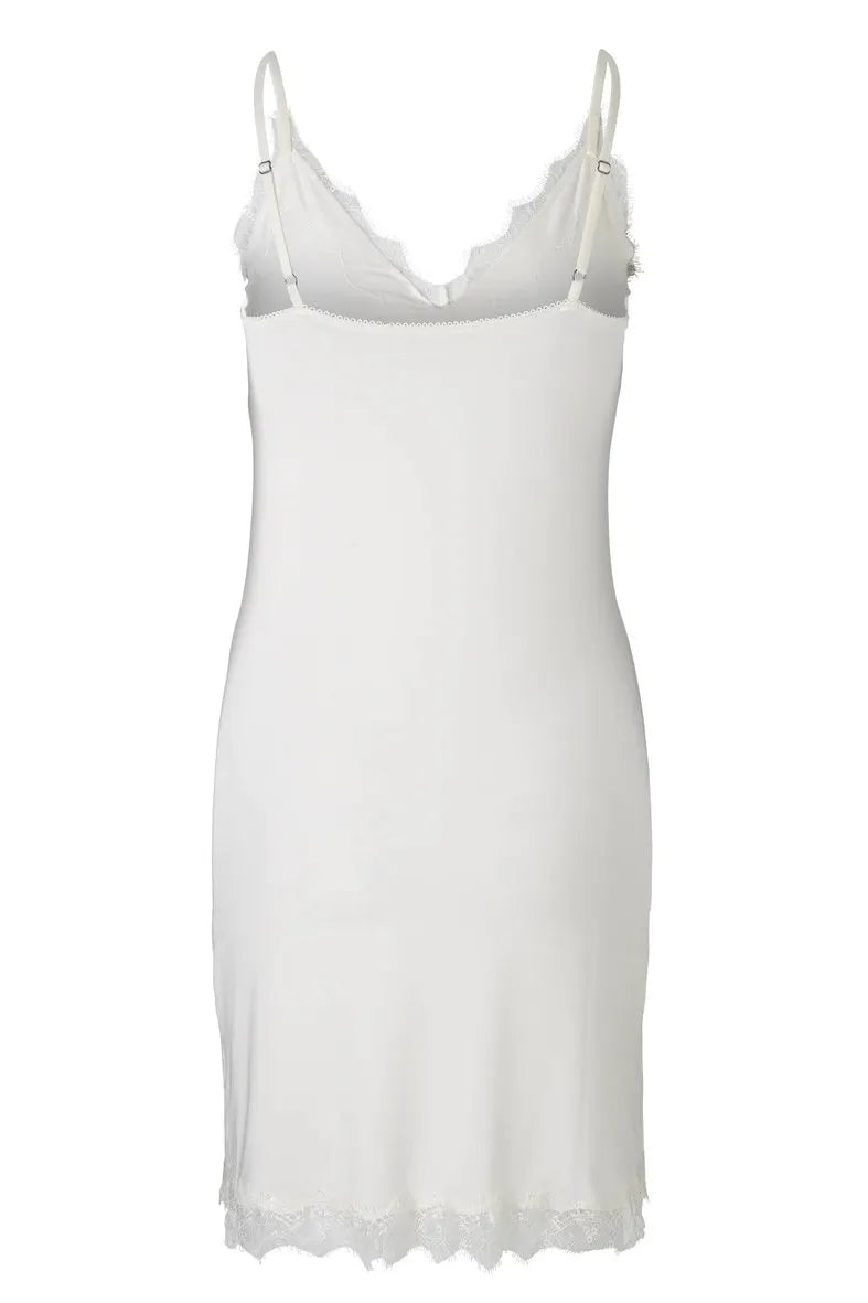 Rosemunde Stropkjole med elegante blondedetaljer, ivory