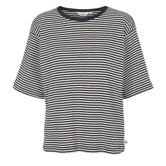 Basic Apparel Silma SS Tee i Sky Captain/Birch – oversized T-shirt i 100 % økologisk bomuld med rund hals og korte ærmer.
