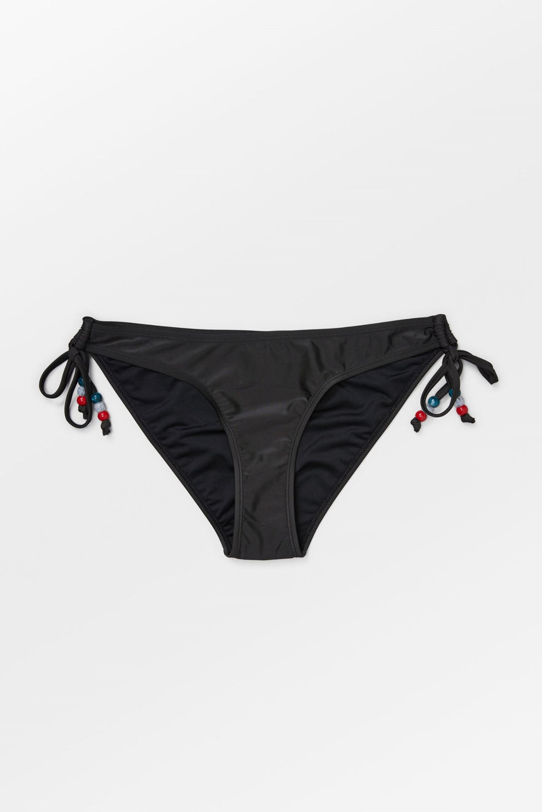 Sort bikinitrusse fra Becksöndergaard med perler på stropperne.