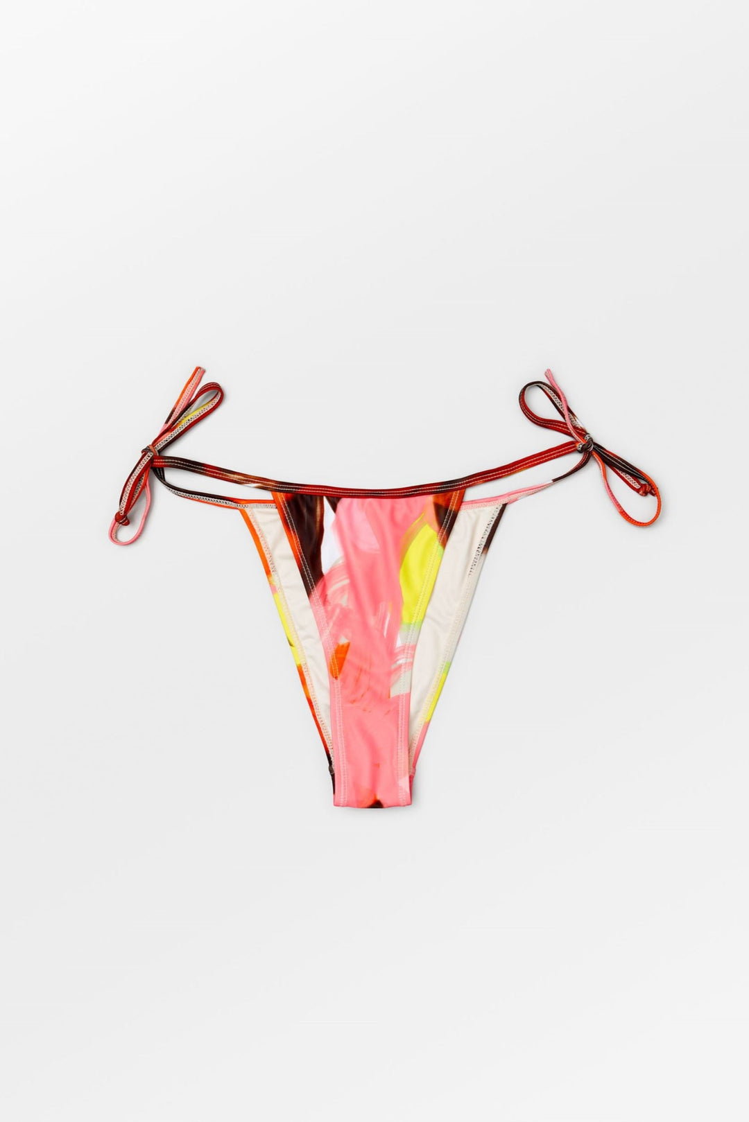 Becksöndergaard Maple Mila Bikini Tanga – farverig bikinitrusse i tanga-snit med justerbare stropper og genanvendt materiale.