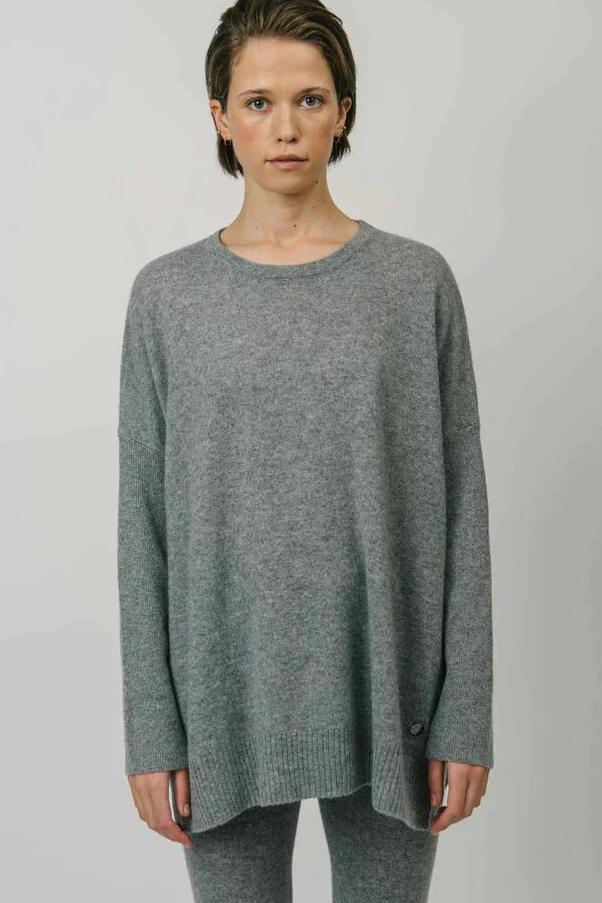 Beta Studios | Sweater | Berta Oversized O-neck, Grey Melange