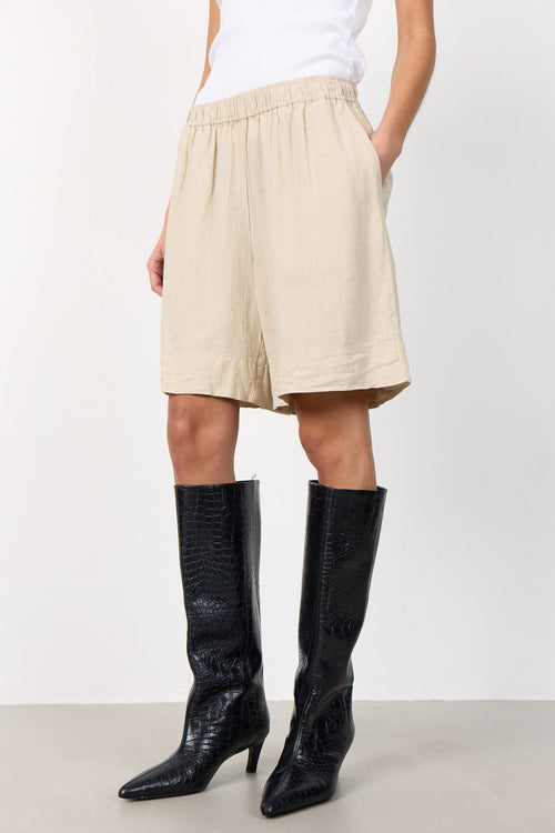 Leveté Room | Shorts | Naja 29, island fossil