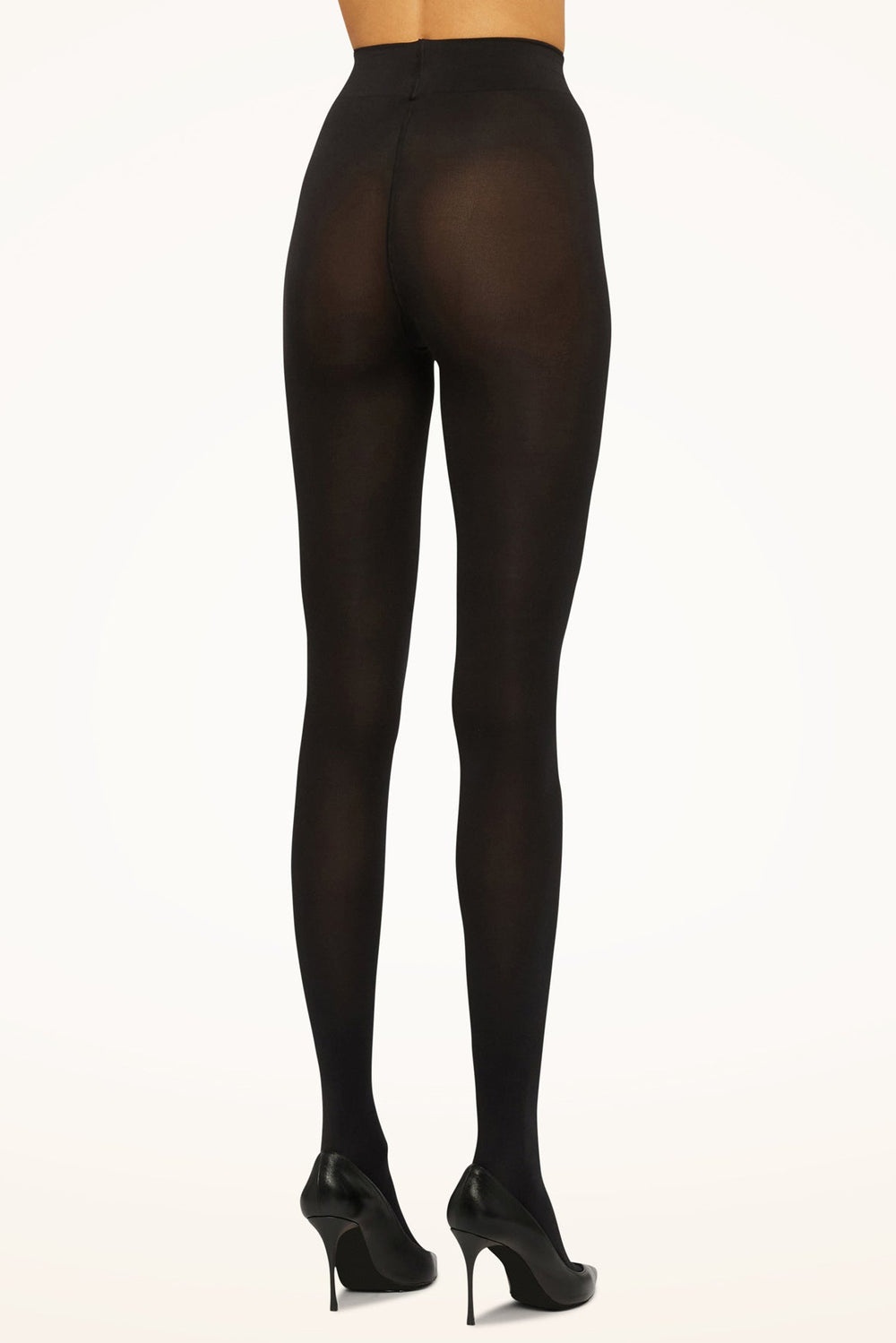 Wolford Velvet De Luxe 66 Tights – Sort. Uigennemsigtige strømpebukser i 66 denier med bred linning og blød, matt finish. 