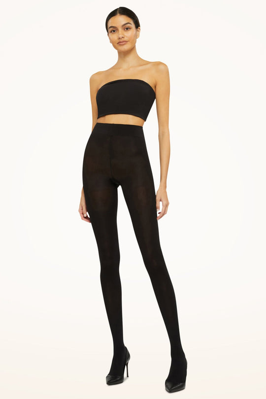 Wolford Velvet De Luxe 66 Tights – Sort. Uigennemsigtige strømpebukser i 66 denier med bred linning og blød, matt finish. 