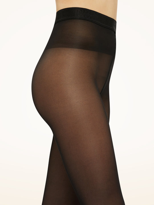 STYLE: 18393 FARVE: 7005. Wolford Synergy 40 denier leg support - semi-transparent støttestrømpebukser med en revitaliserende effekt på benene. 