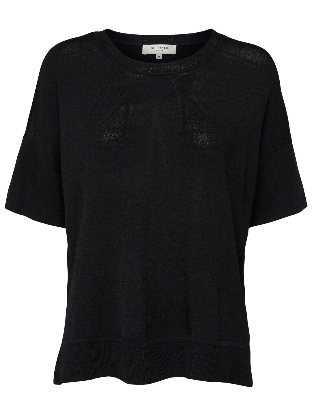 Selected Femme Vilja SS Tee i sort – loose fit T-shirt i blød viskose med rund halsudskæring og afslappet pasform.
