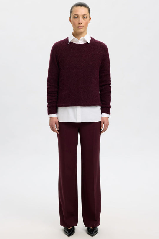 Selected Femme Lulu LS Knit O-Neck – fig melange. Blød strik i alpakauldsblanding med rund hals, raglanærmer og relaxed fit. 