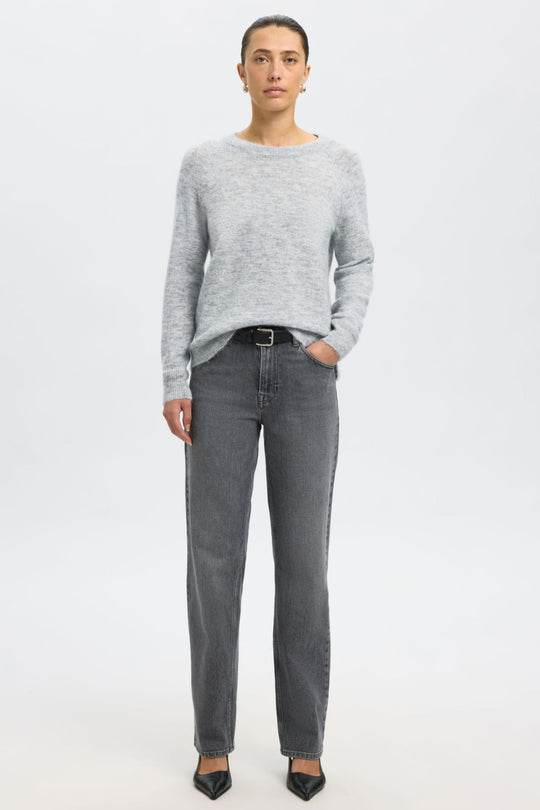 Selected Femme Lulu LS Knit O-Neck – light grey melange. Blød strik i alpakauldsblanding med rund hals, raglanærmer og relaxed fit.