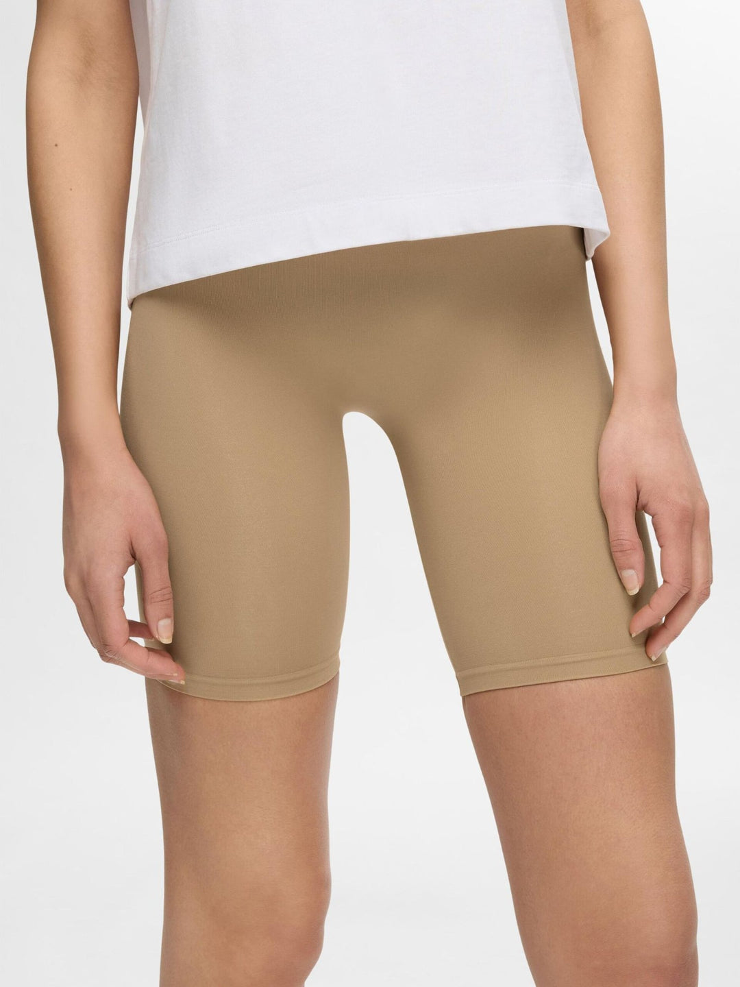 Selected Femme Sally Shape - Shapewear shorts med sømløs komfort&nbsp; i tannin