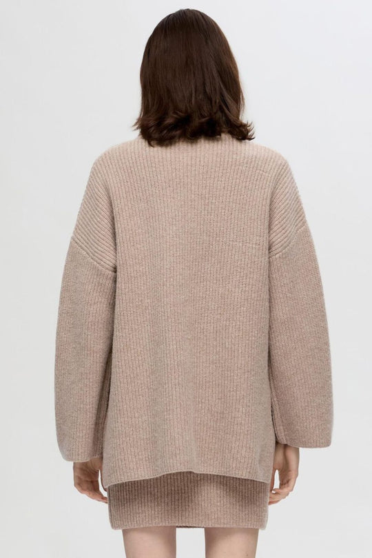 Selected Femme Mary LS Long Knit Rullekrave Sweater i Irish Cream - Oversized og Bæredygtig