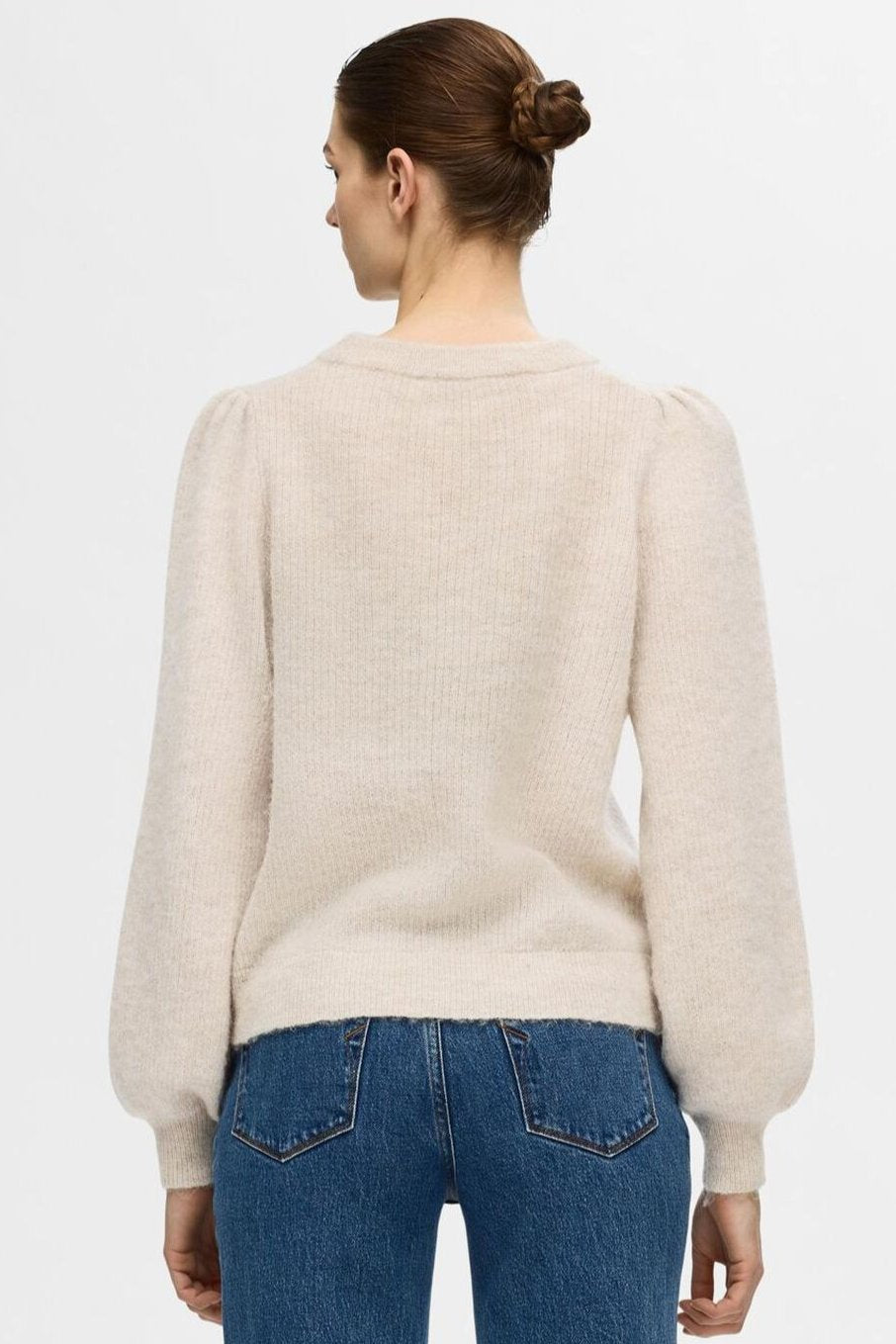 Selected Femme Lulu LS Knit Rib Striktrøje – Elegant Strik med Voluminøse Ærmer i Birch