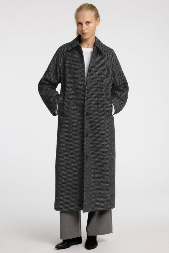 Selected Femme Tasja Long Wool Coat i Sort | Lang Uldfrakke i Genanvendt Uld