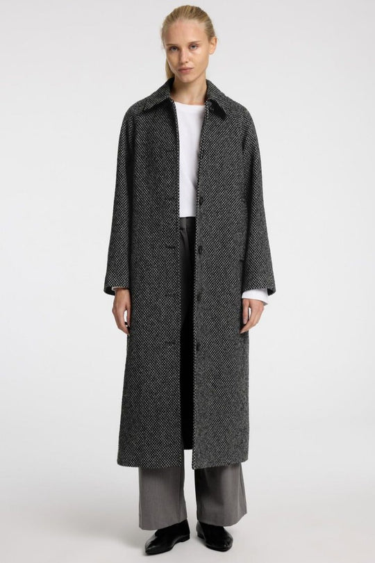 Selected Femme Tasja Long Wool Coat i Sort | Lang Uldfrakke i Genanvendt Uld