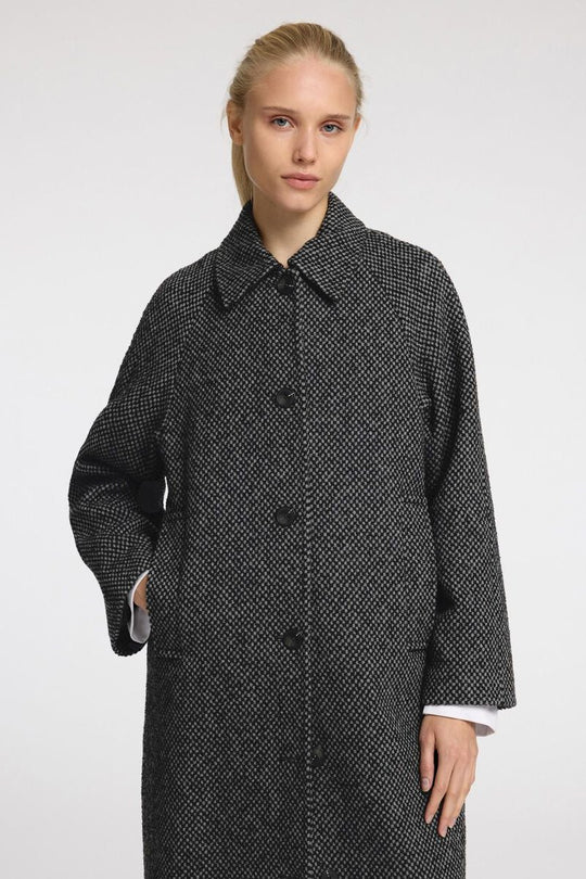 Selected Femme Tasja Long Wool Coat i Sort | Lang Uldfrakke i Genanvendt Uld