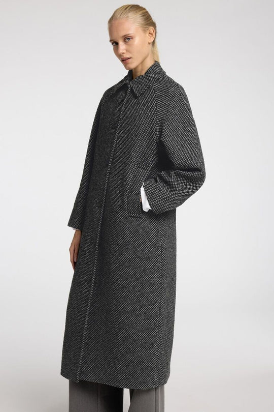 Selected Femme Tasja Long Wool Coat i Sort | Lang Uldfrakke i Genanvendt Uld