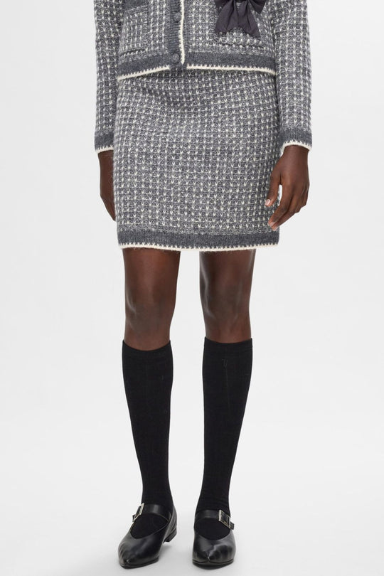 Selected Femme Sine Short Knit Skirt – Tweed-Inspireret Strikket Mininederdel i Ash/Birch