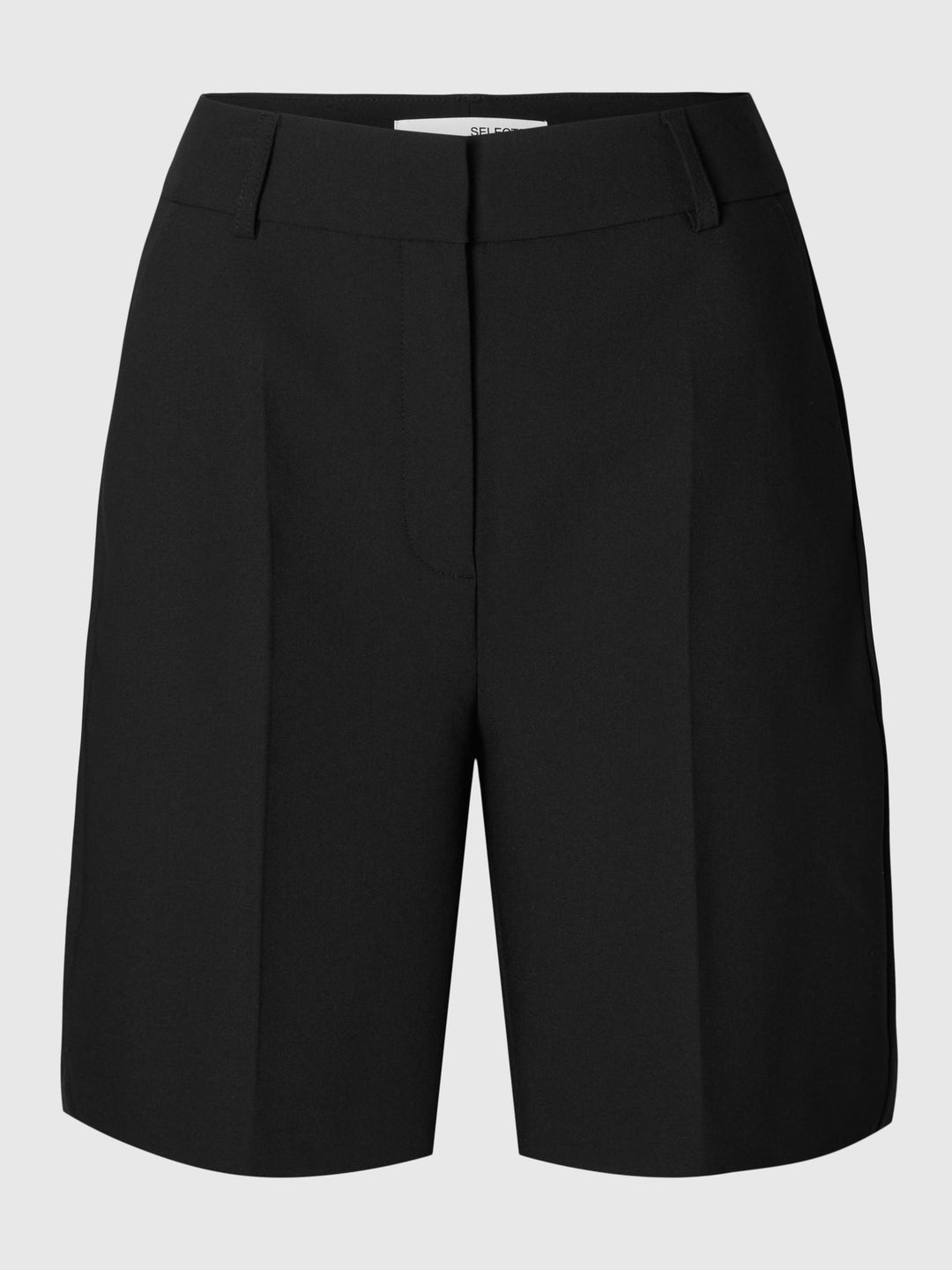 Selected Femme Rita HW shorts black – skræddersyede shorts med høj talje og pressefolder.
