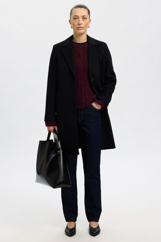 Selected Femme Lulu LS Knit Short cardigan i fig melange med rund hals, knapper, raglanærmer og ribkanter.
